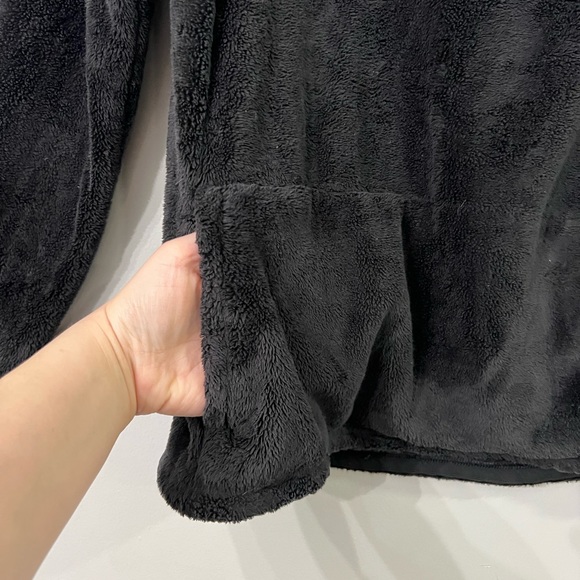 Women’s The North Face Quarter Zip- Up - Picture 3 of 5